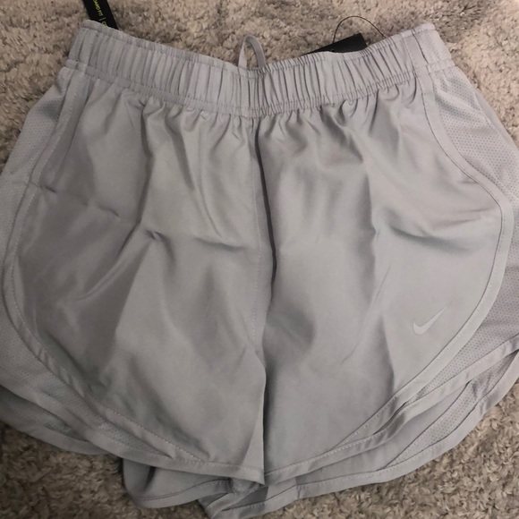 Nike Running Shorts - Picture 2 of 7